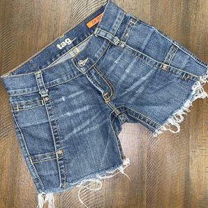 TAG Jean Shorties ID# 1032 size 26
